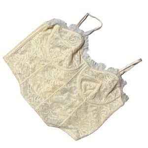 Hunter & Brown Elegant Cream Lace Bralette. Size Small. Great Condition